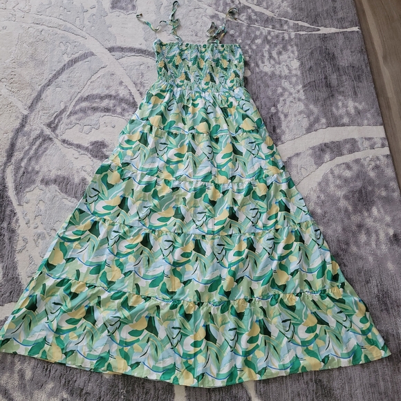 Dresses & Skirts - Women's' Green Leaf-Print Smocked Maxi Dress with Adjustable Ties Size XL